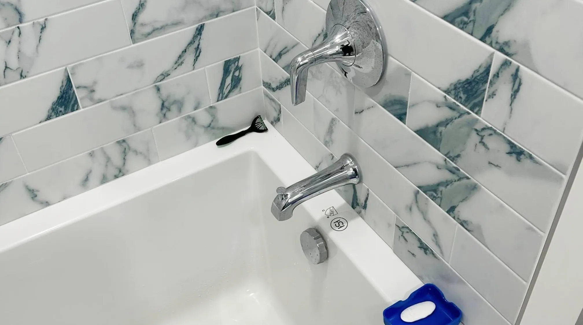 Hero Split View Frame 2